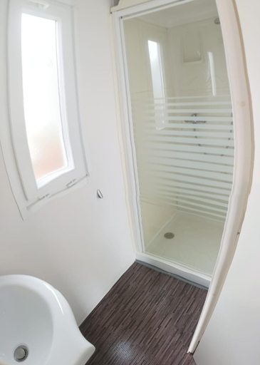Bathroom, Camping Playa de Ris, Cantabria