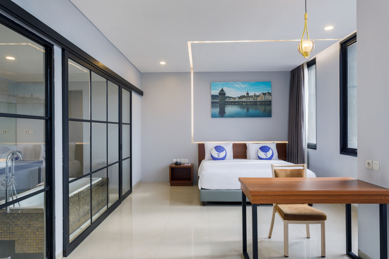 Fox Lite Hotel Cikarang