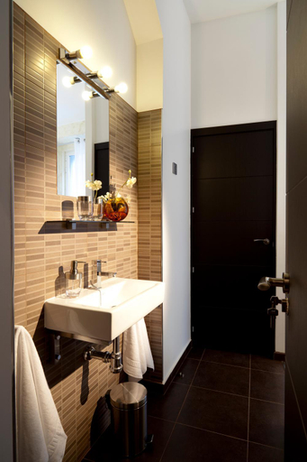 Bathroom 3, THC Hostal Latina, Madrid