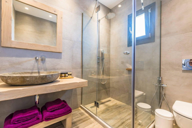 Bathroom 4, Portes Suites & Villas Mykonos, South Aegean