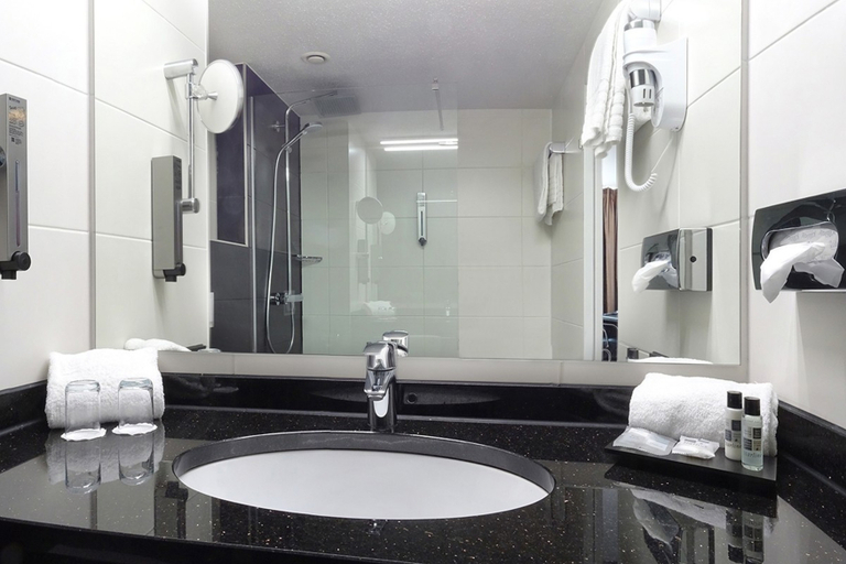Bathroom 3