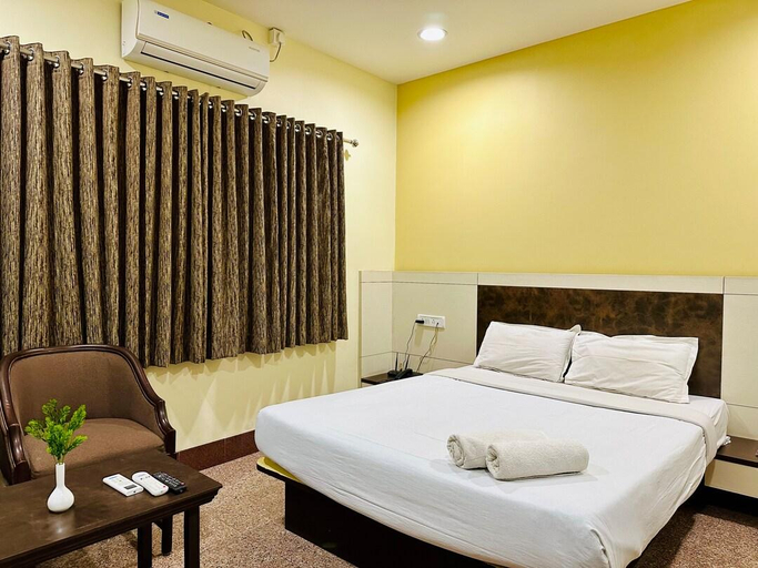 Bedroom 2, Hotel Adarsha Palace, Belgaum