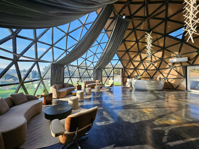 Public Area 2, Clear Sky Resorts - Bryce Canyon - Unique Stargazing Domes, Garfield