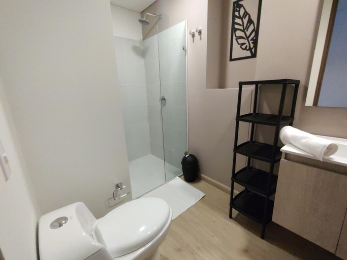 Bathroom 3, The Hood 102, Santafé de Bogotá