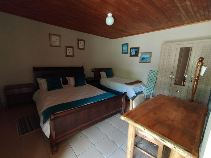 Others 2, Majuba Guest Lodge, Gert Sibande