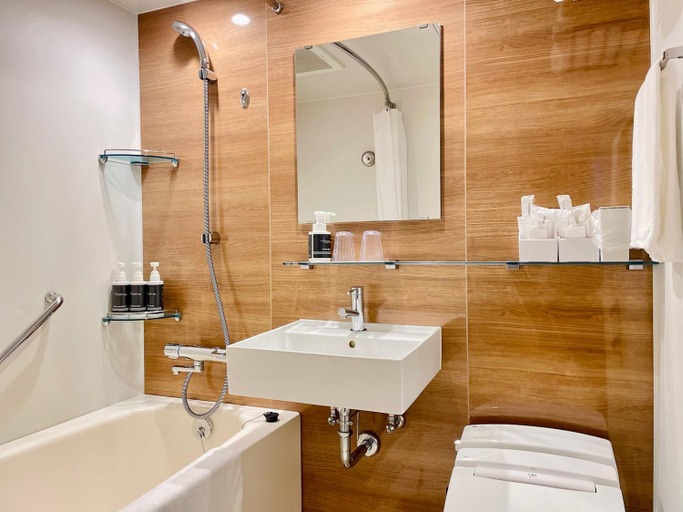 Bathroom 25