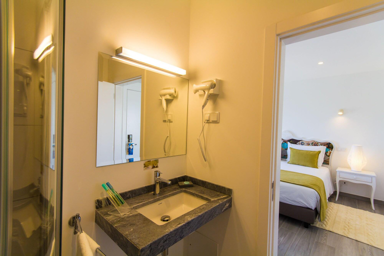 Bathroom 4, Mareta Beach House, Vila do Bispo