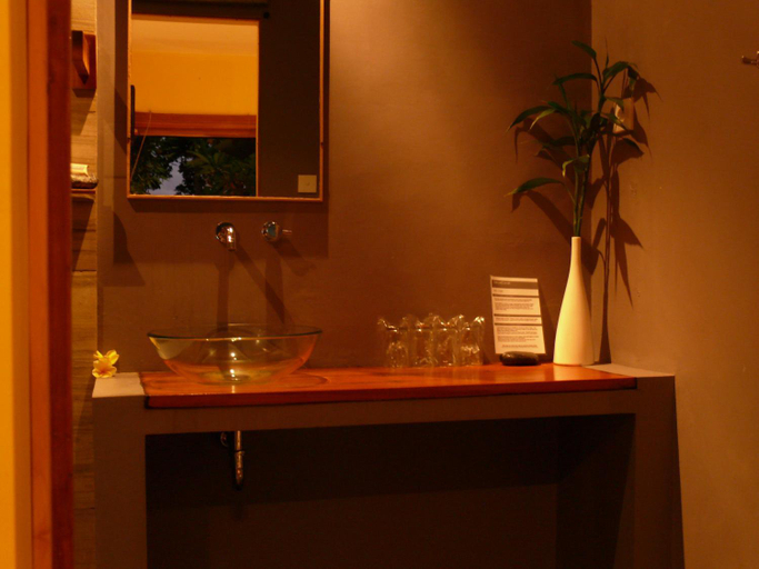 Bathroom 2, JavaCove Beach Hotel, Pangandaran
