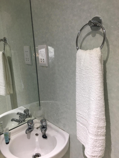 Bathroom 5, Terra Nova Hotel, Aberdeen