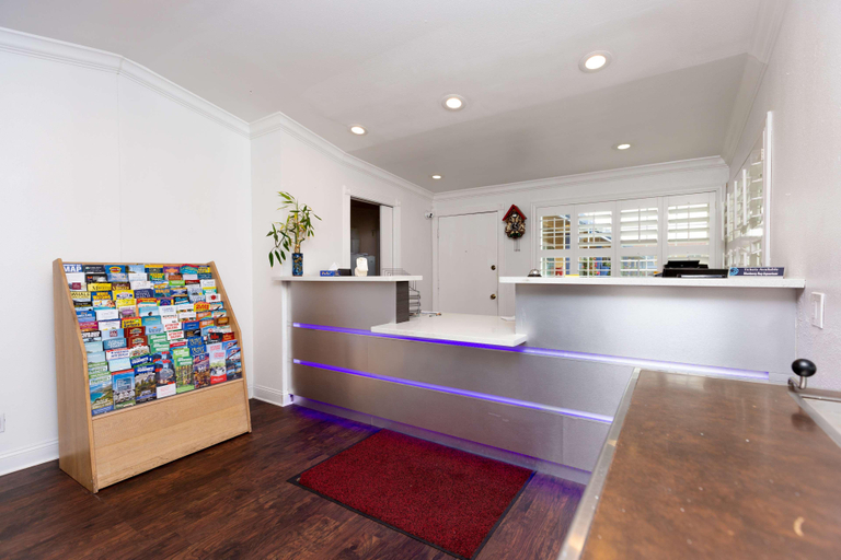 Public Area 2, SureStay Hotel by Best Western Seaside Monterey, Monterey