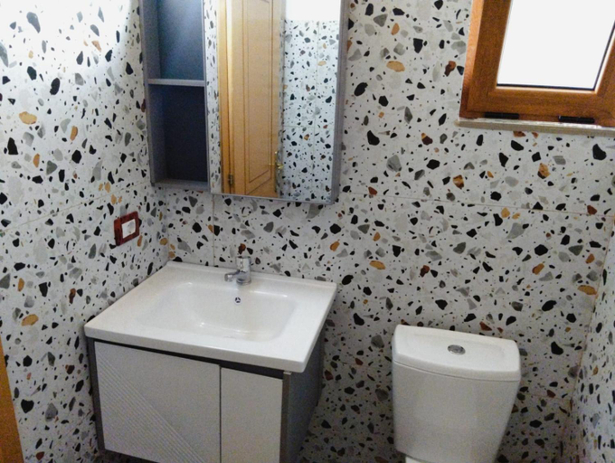 Bathroom 4, Vellezrit Shkambi, Shkodrës