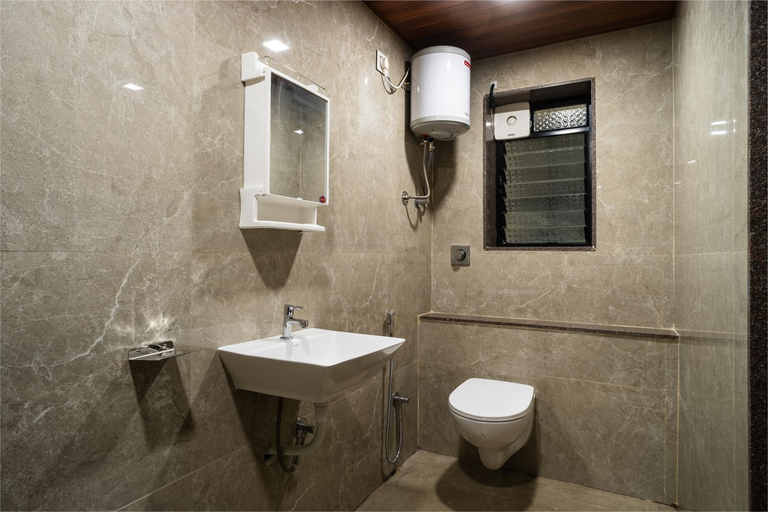 Bathroom 2, RajGaurav Lodging, Kolhapur