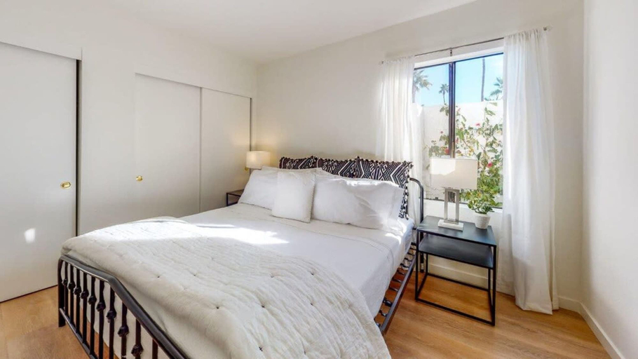Room 3, Mountain View Luxury Nogales Springs Escape, Riverside