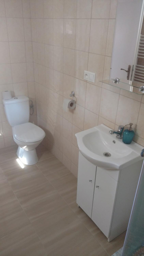 Others 5, Chata Maxim Bojnice, Prievidza