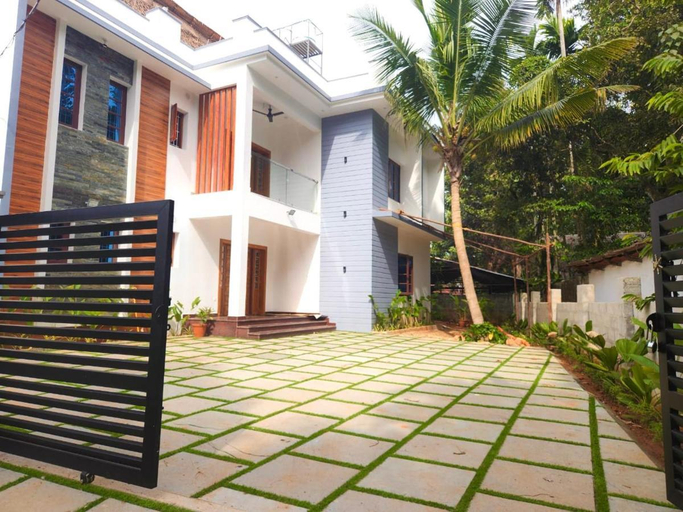 Others 4, Native by Cliff and Coral, Thiruvananthapuram