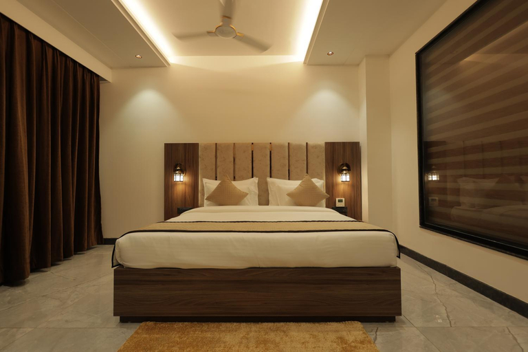 Bedroom 2, SNJ Taj Grand, Agra
