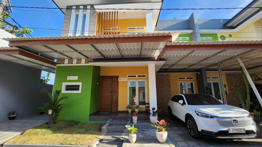 Exterior 1