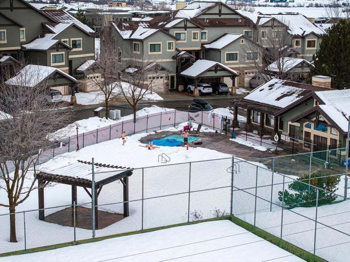 Exterior & Views 1, Snowbasin Haven with Hot Tub and Resort Amenities, Weber