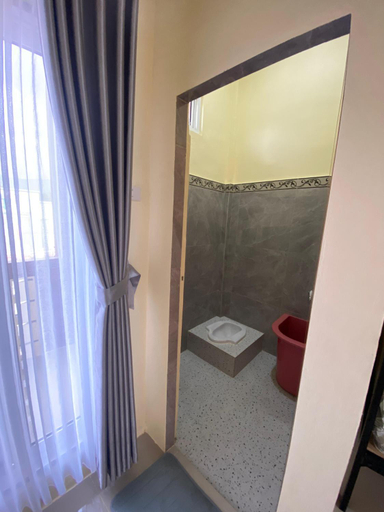 Bathroom, Ben And Ethan Rooms, Toba