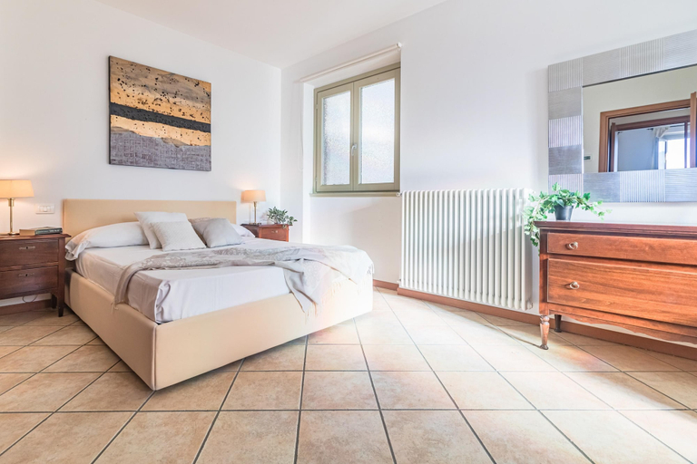 Bedroom 3, Sunny Varenna Apartment, Lecco