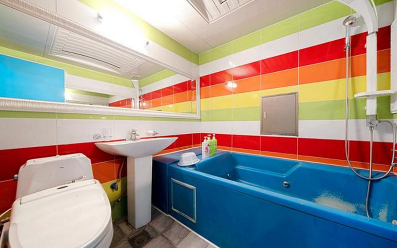 Bathroom 2, Busan Myeongji W, Gangseo