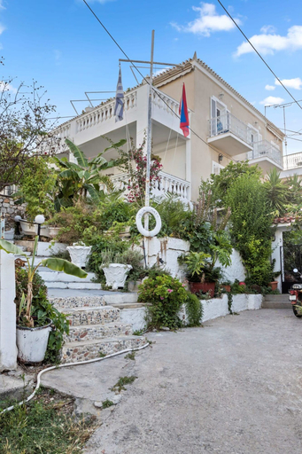 Room 5, Seaview Splendor - Ostrella Summer Haven, Attica