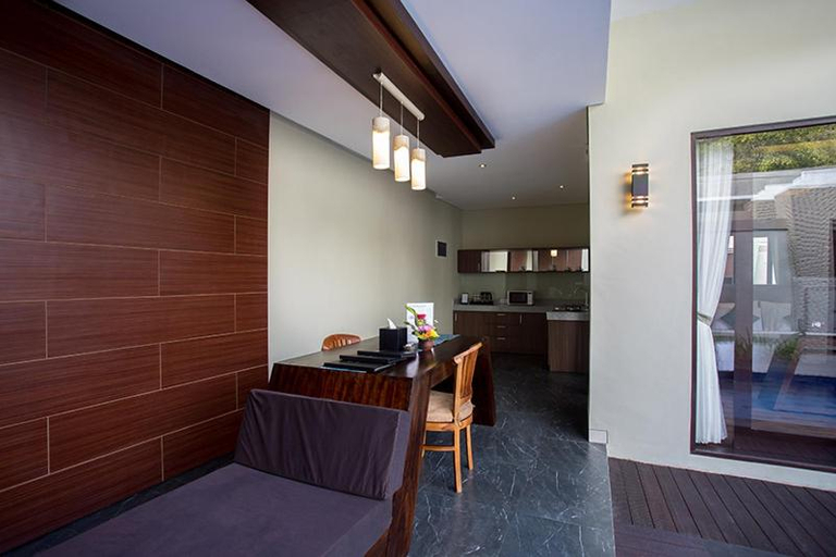 Dining Room 12