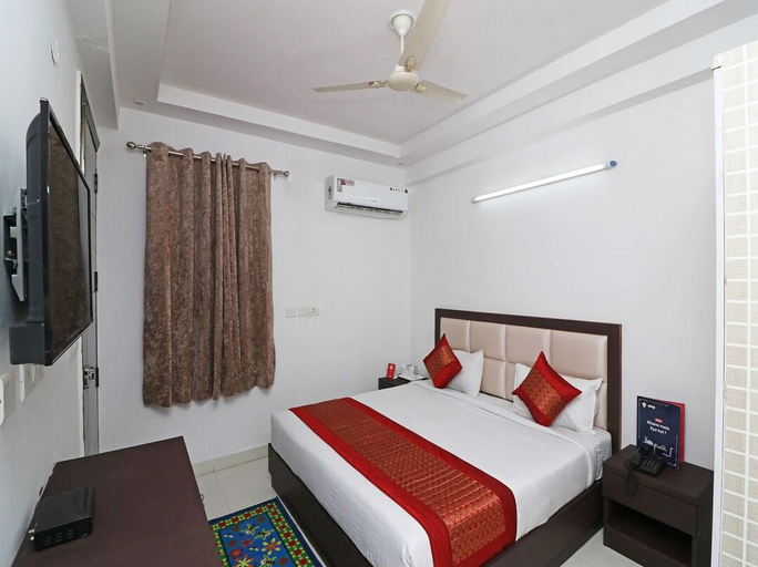 Bedroom 2, Hotel Avalon Palace, Delhi