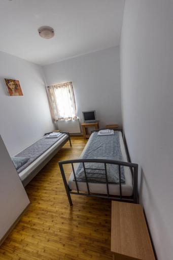 Bedroom 2, Hostel Gurasada, Gurasada