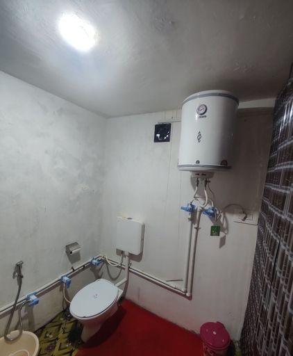 Bathroom 3, HATYZ GUEST HOUSE AND RESTAURANT, Anantnag