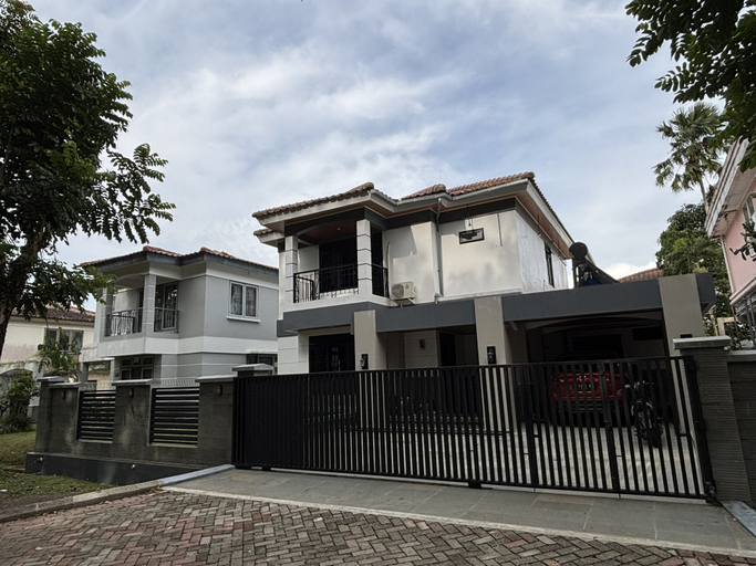 Exterior & Views 4, Hillcure Villa Kota Bunga by Citrus House, Bogor