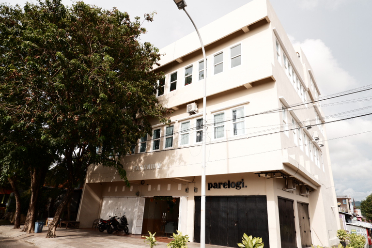 Parenium Hotel, Enrekang
