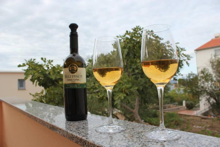 Food & Drinks 4, Orhideja Apartment, sleeps 4, Preko