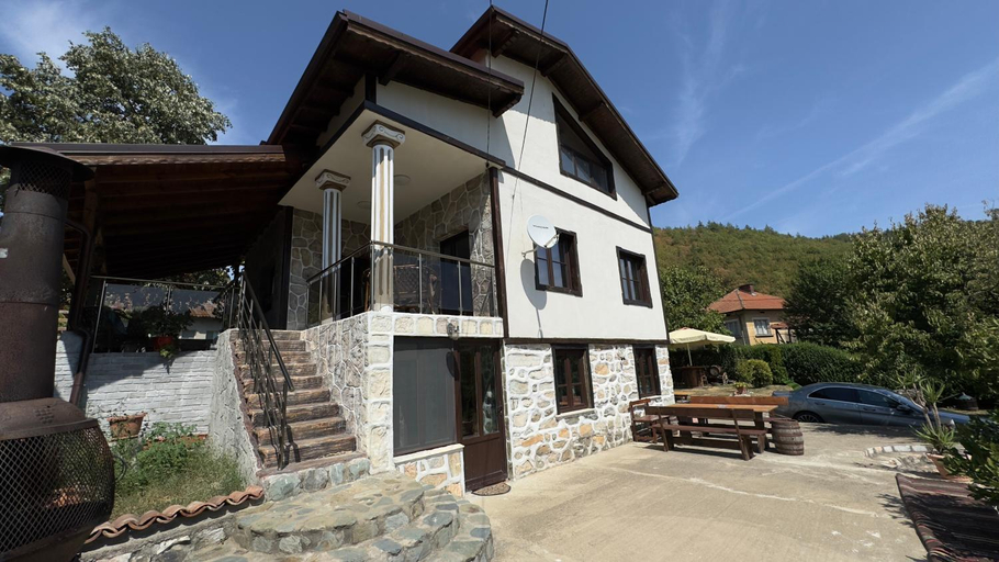 Others 2, Къща за гости Еделваис, Berkovitsa