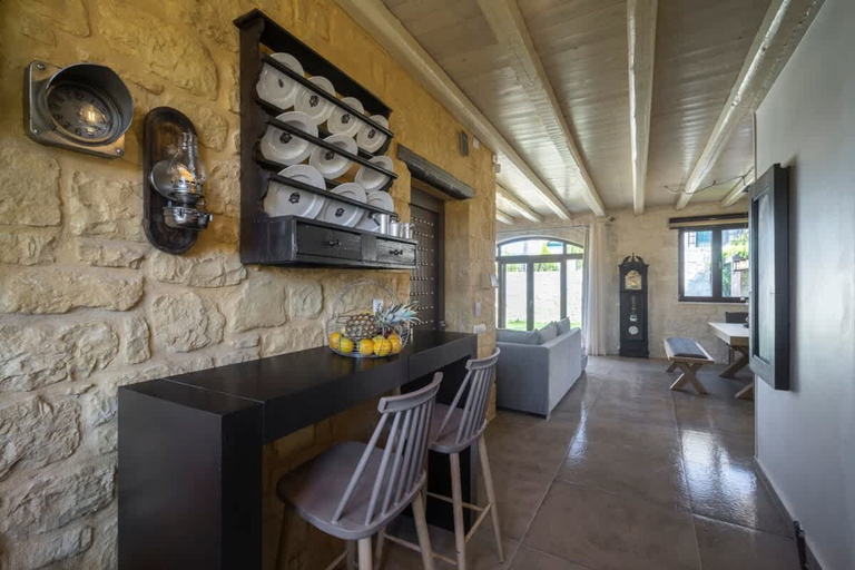 Others 2, Heraklion Twins House - Private Pool Retreat, Crete