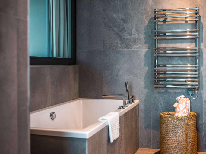 Bathroom 3, Novotel Paris Porte De Versailles, Val-de-Marne