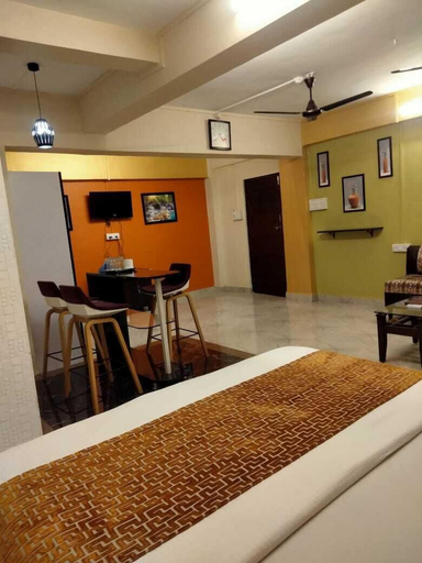 Bedroom 3, HOTEL SARIKA, Thane