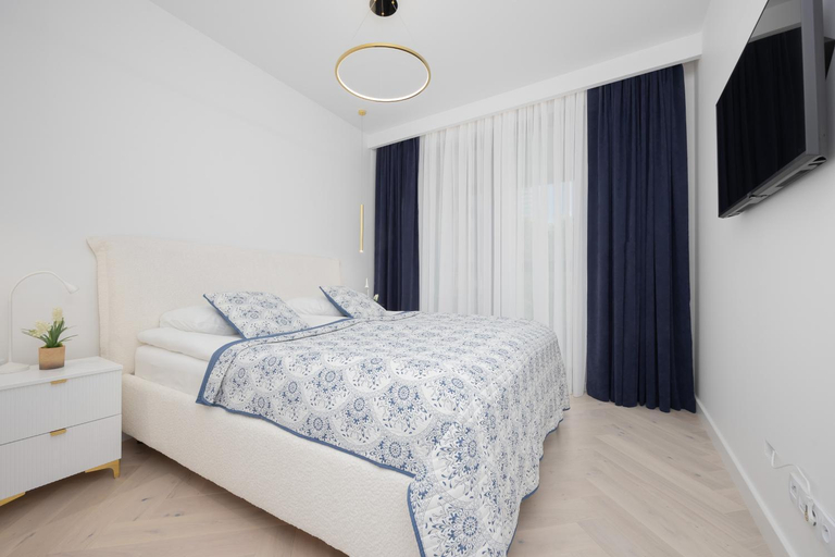 Bedroom 3, LUX Grzybowska Apartments with Parking by Renters Prestige, Warsaw