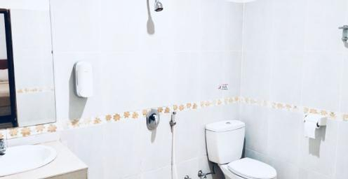 Bathroom 9