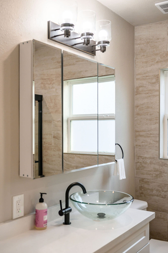 Room 3, Luxury Modern Retreat w Spacious Yard Premium Comfort, Los Angeles