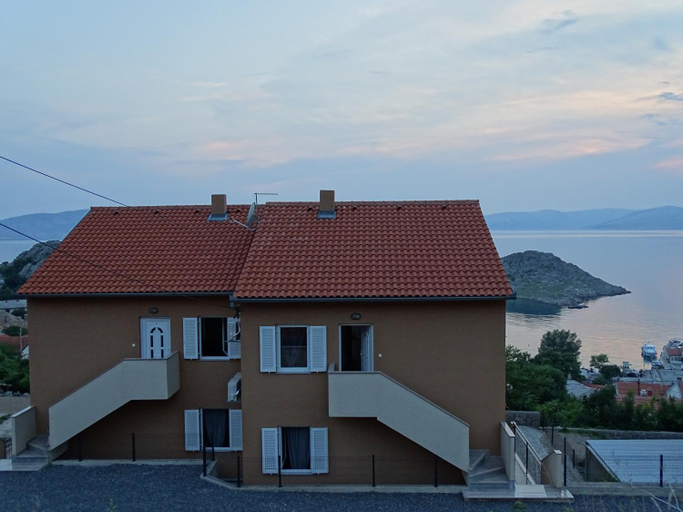 Others 3, Slavica apartments 1, Senj