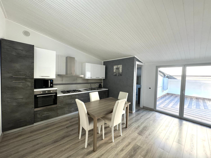 Dining Room 6