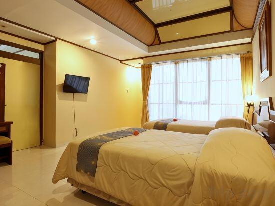 Bedroom 16