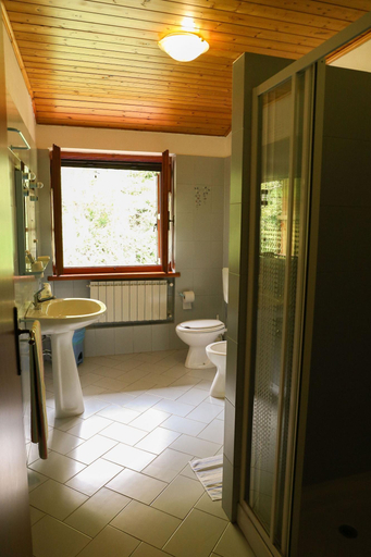 Bathroom 5, B&B Casa Dolce Casa, Massa Carrara