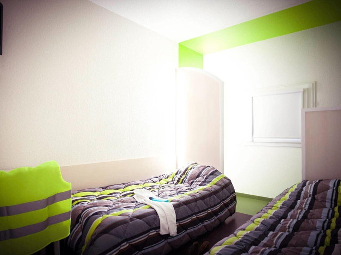 Bedroom 4, Hotelf1 Saint Brieuc, Côtes-d'Armor