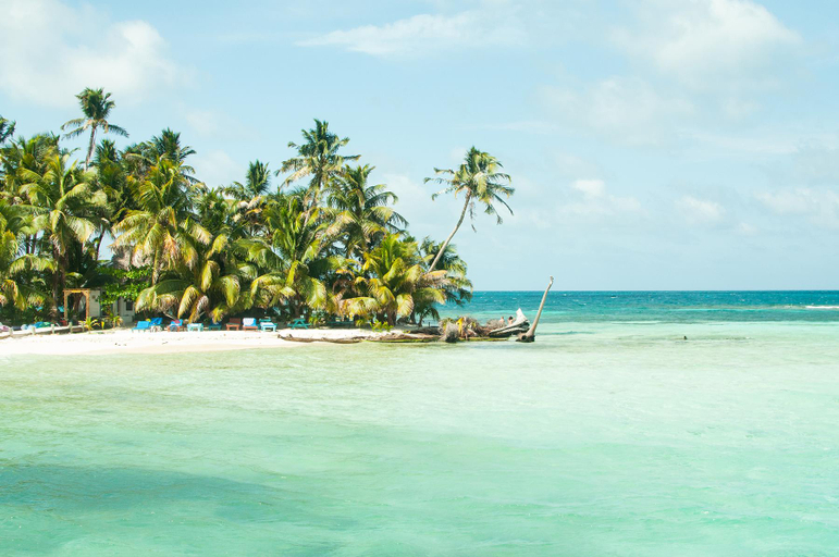 Others 3, Ranguana Caye Cabanas