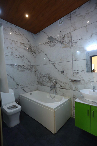 Bathroom 3, Karingens Resort, Ernakulam