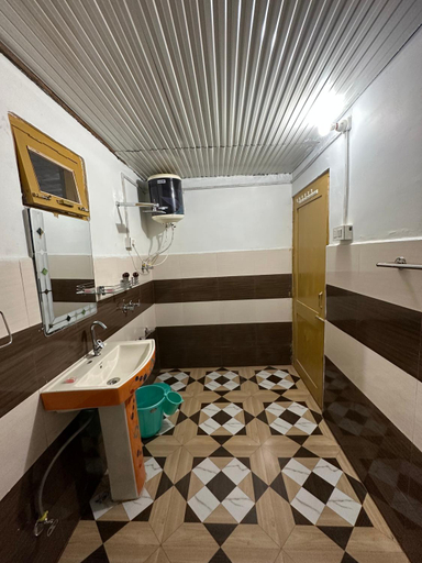 Shower, Crown Bliss - Riverside Luxury Paradise, Kullu