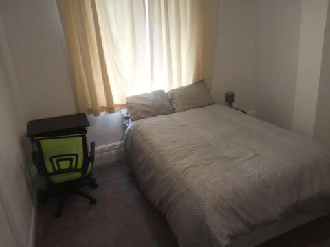 Others 5, Double-bed (E1) close to Burnley city centre, Lancashire