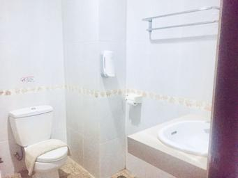 Bathroom 5